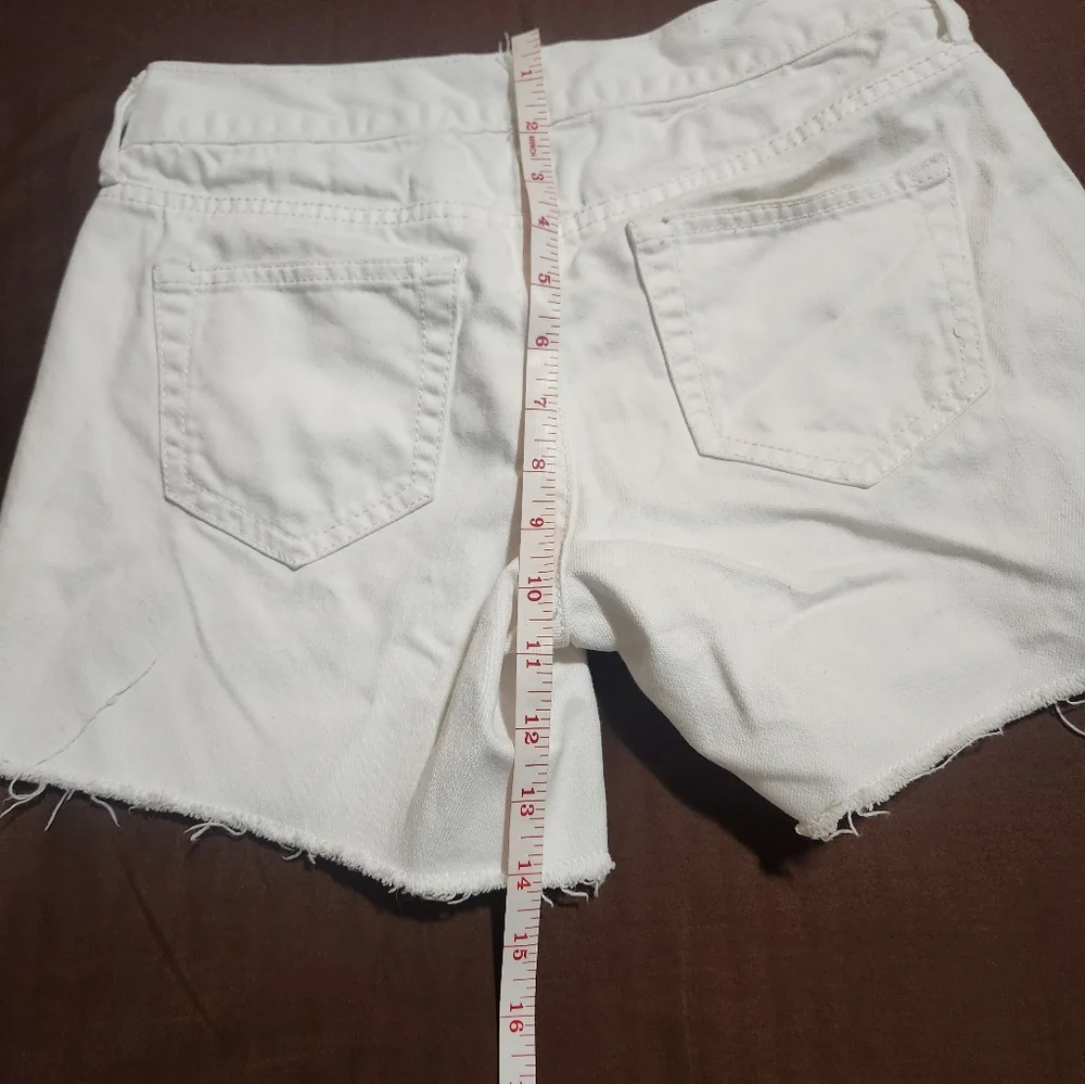 EUC Old Navy jean shorts - Picture 4 of 7